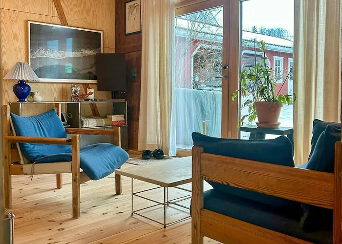 Дом отдыха Converted Barn With Sea View Over Oslo Fjord Vollen (Akershus)
